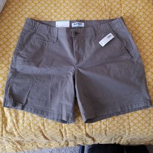 Old Navy Mid-Rise shorts with stretch
